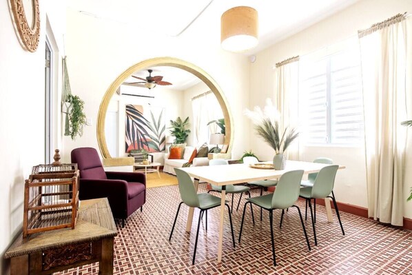 Dining - 610@Miramar - up to 32 guests (San Juan)