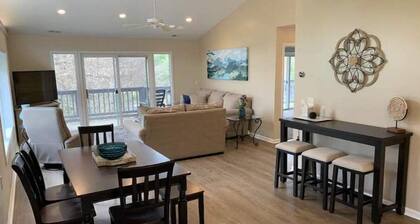 The BLUEBIRD Clubhouse Condo! NEWLY REMODELED!!!!!