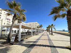 Kiến trúc tòa nhà