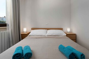 1 bedroom, internet - Holiday apartment with pool and sea view (Funtana)