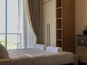 2 bedrooms, iron/ironing board, free WiFi, bed sheets - Elevate Eden by PropertyBoutique (Colombo)