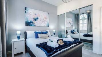 2 bedrooms, iron/ironing board, WiFi, bed sheets