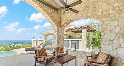 Sunset Infinity Pool & Pickleball Retreat