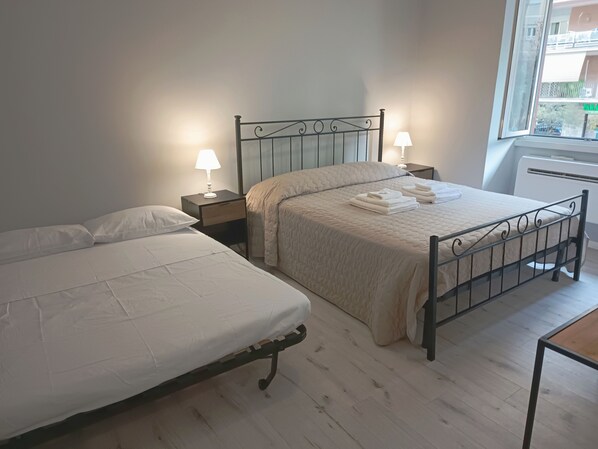 1 chambre, fer et planche à repasser, Wi-Fi, draps fournis