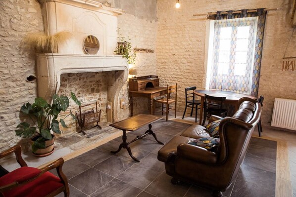 TV, videospill, bordtennis og bøker