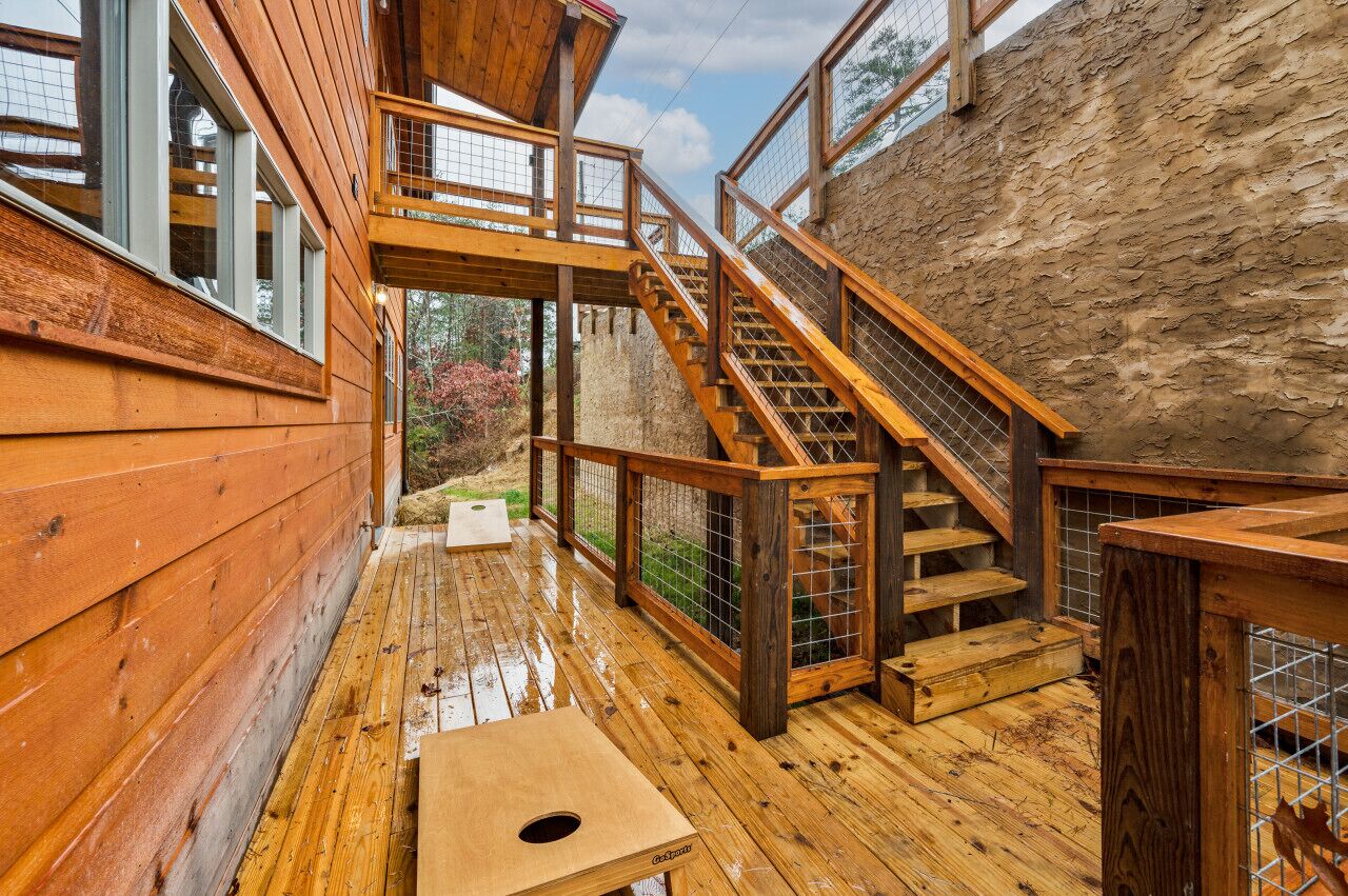 Cedar Splash - Private Pool, Hot Tub & Game Room!