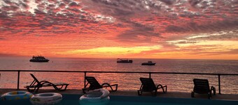 O.E. Management Anchorage Hotel