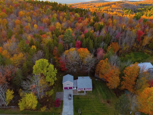 14mi to Mt. Snow! Arcade, Private Suite, King Bed!