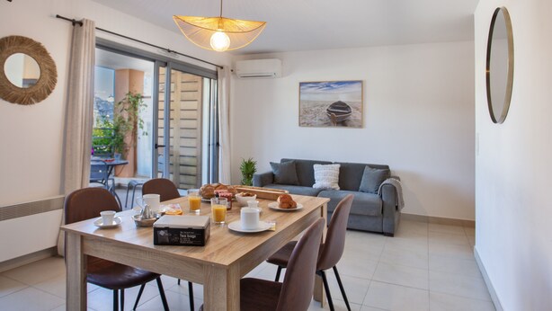 Dining - Appartement "Fiora" en centre-ville de Calvi - 2 4 personnes (Calvi)