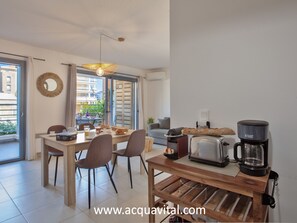 Dining - Appartement "Fiora" en centre-ville de Calvi - 2 4 personnes (Calvi)