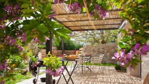 Outdoor dining - Appartement neuf "Magnolia", terrasse pergola, jardin privatif - 2 4 pers (Calvi)