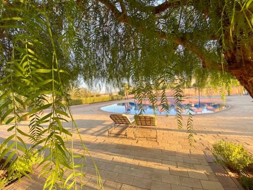 Piscines Dans une Villa D'artiste Dans une Résidence Privée