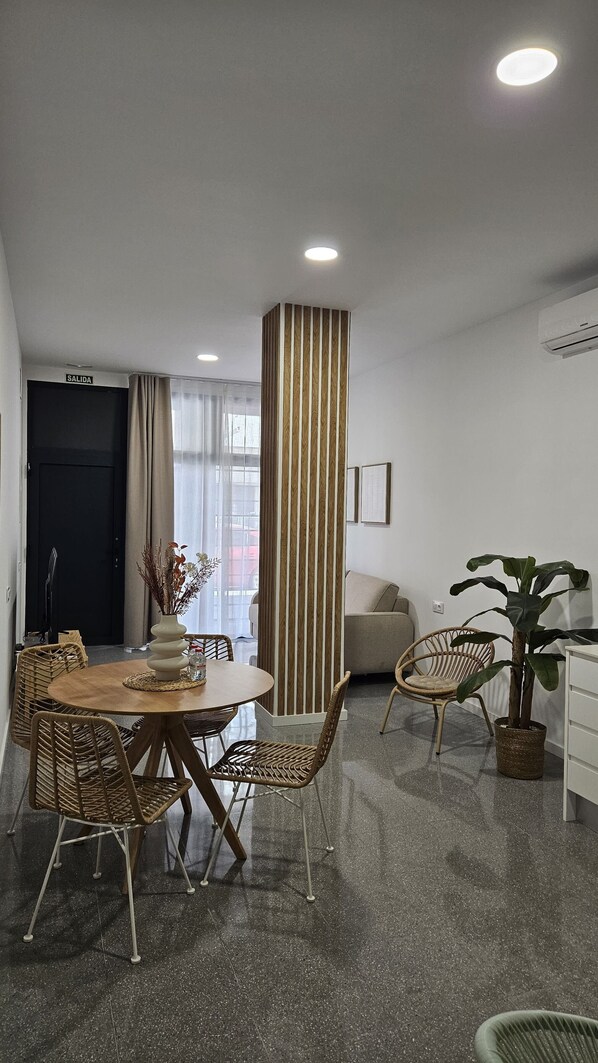 Dining - Apartamento Superior con Terraza (Valencia)