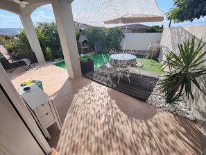 Outdoor dining - T4 de Standing Avec vue Panoramique sur Baie Dajaccio et les Îles Sanguinaires (Albitreccia)