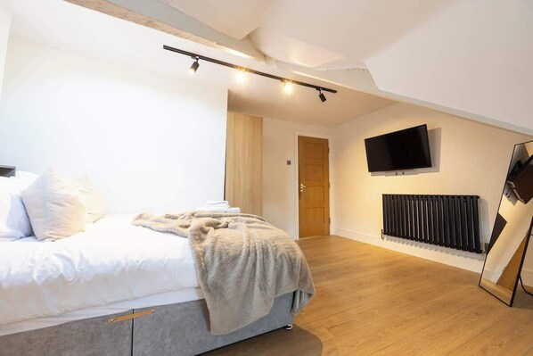 3 chambres, fer et planche à repasser, Wi-Fi, literie fournie