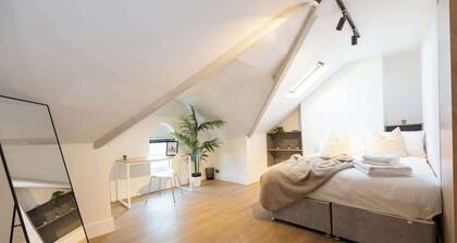 The Withington 3Bed & 2Bath Close To Christies