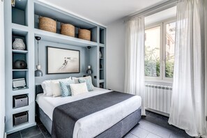 2 bedrooms, in-room safe, desk, iron/ironing board - NEW COZY TERRACE VATICAN APT. (Roma)