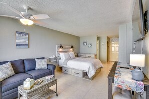 WiFi, bed sheets - Breezy Daytona Beach Studio w/ Balcony & Views! (Daytona Beach)