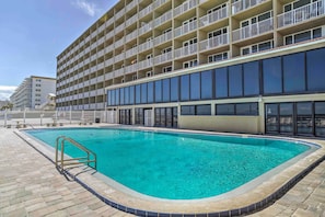 Pool - Breezy Daytona Beach Studio w/ Balcony & Views! (Daytona Beach)