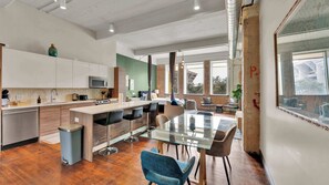 Interior - Downtown Dallas Loft • Pool, Breakfast & Valet (Dallas)