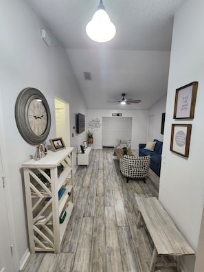 Smart TV, ping pong, stereo - Family-Friendly Home close to Theme Parks (Kissimmee)