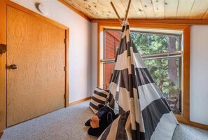 Interior - Stunning 3-Bed 2 Bath Cabin with Loft @ Northstar (Truckee)