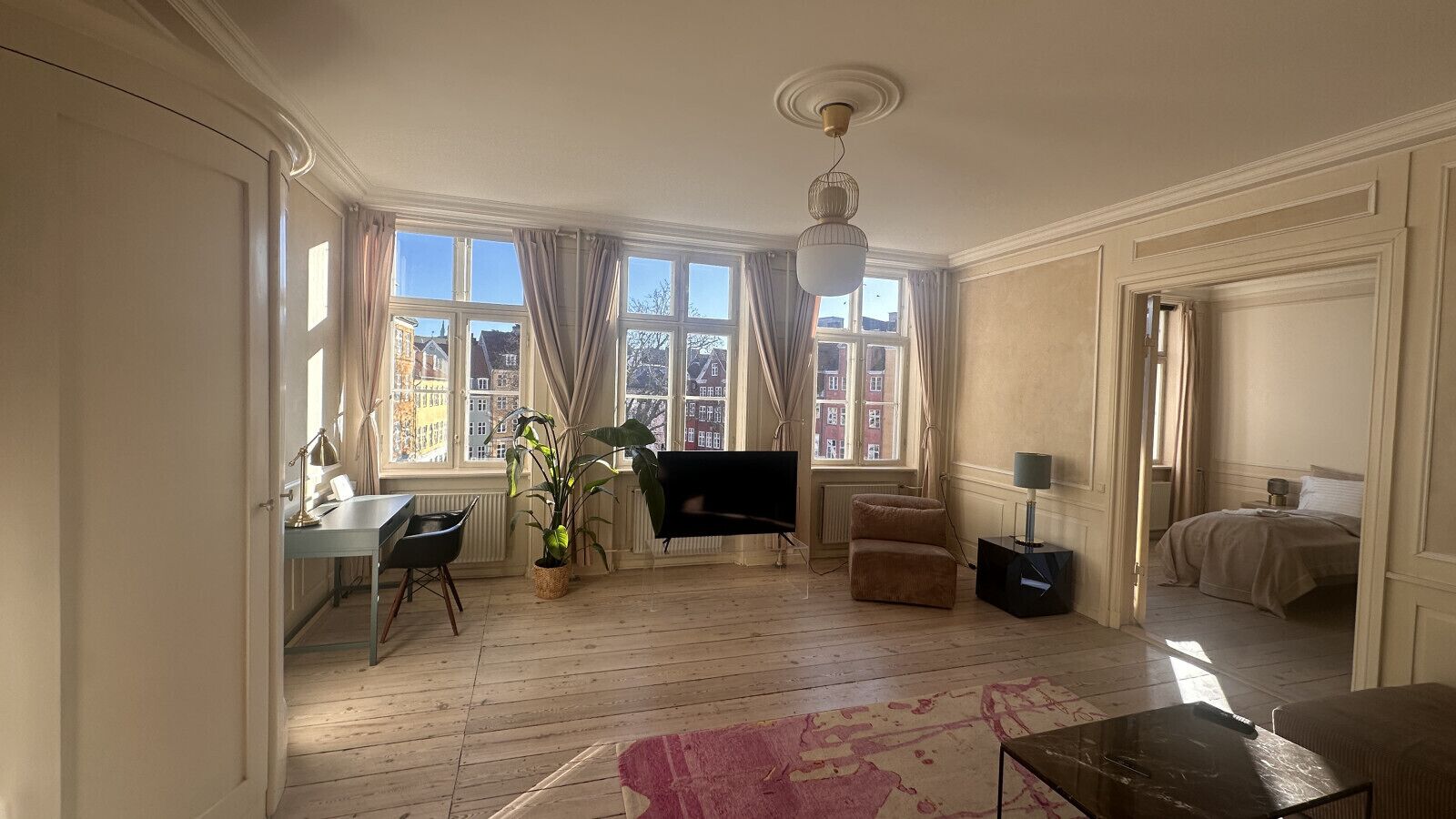 3 bedrooms, desk, iron/ironing board, WiFi
