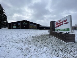 المنشأة من الخارج