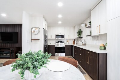 GORGEOUS Autumn Arbor Condo - 2 Blks BYUI,, 2 Car Garage, 2 Bed, 2 Bath, Office