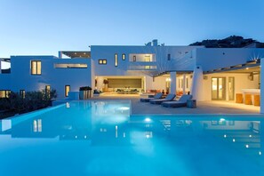 Pool - Luxurious Villa in Kalafati Mykonos (Kalafati)