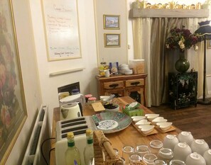 Dining - Jesmond vegan B&B  (Hull)