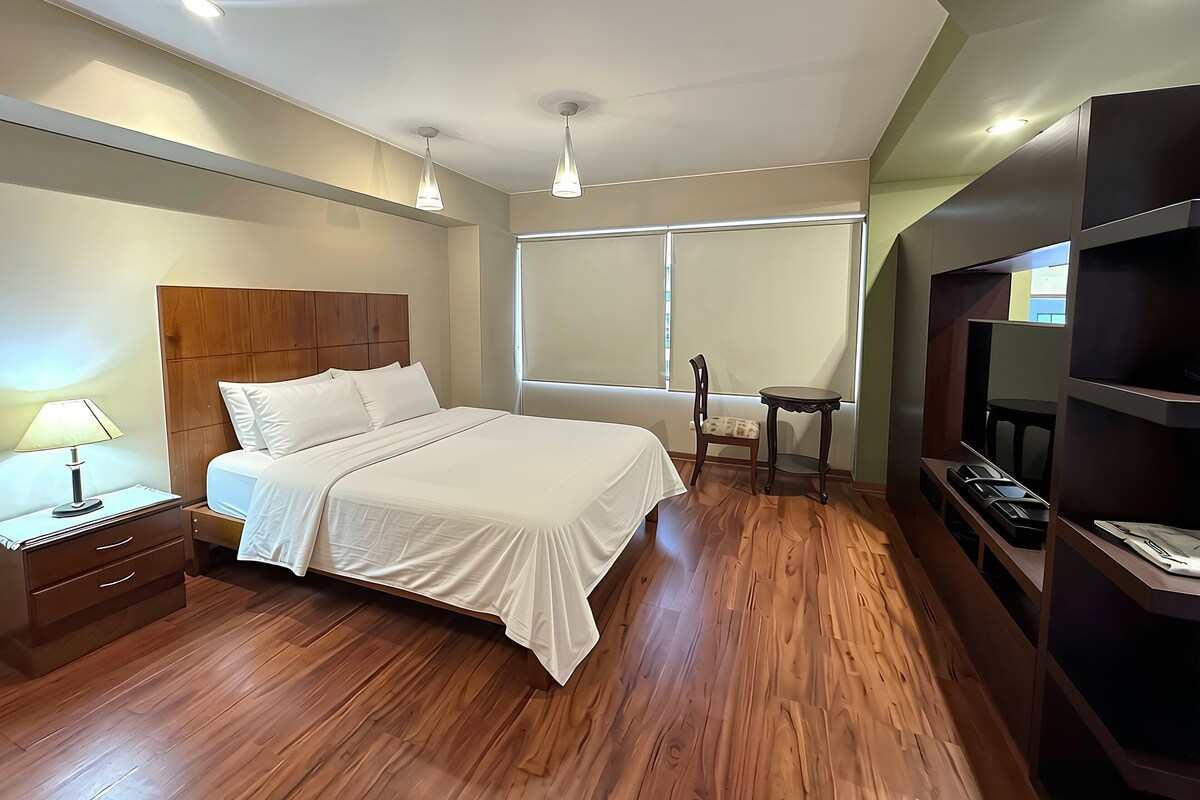 Executive-Loft, 1 Queen-Bett und Schlafsofa, mit Bad, Stadtblick | Bettwäsche aus ägyptischer Baumwolle, hochwertige Bettwaren