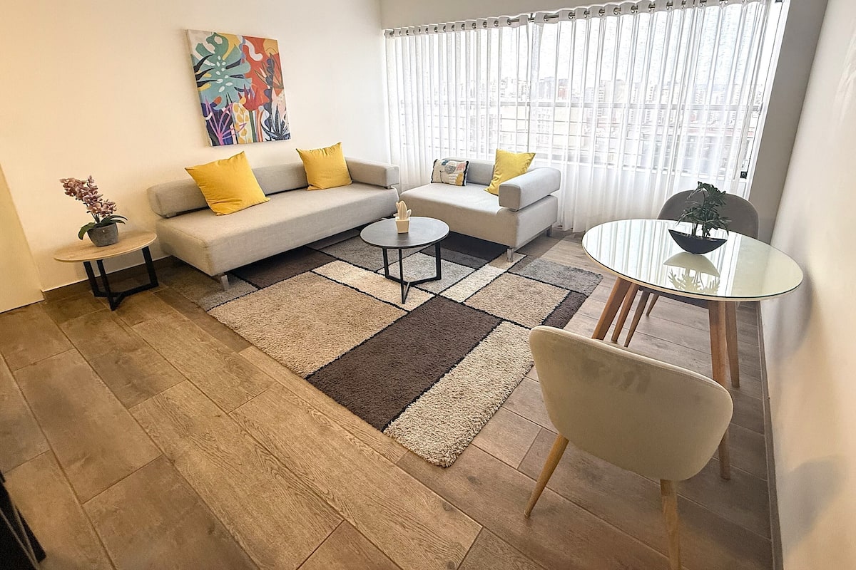 Executive Apartment, 1 Bedroom, Executive Level | Living area | 55-inch Smart TV with cable channels