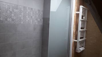 Shower, toilet paper