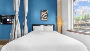 2 habitaciones, tabla de planchar con plancha, cuna de viaje y wifi
