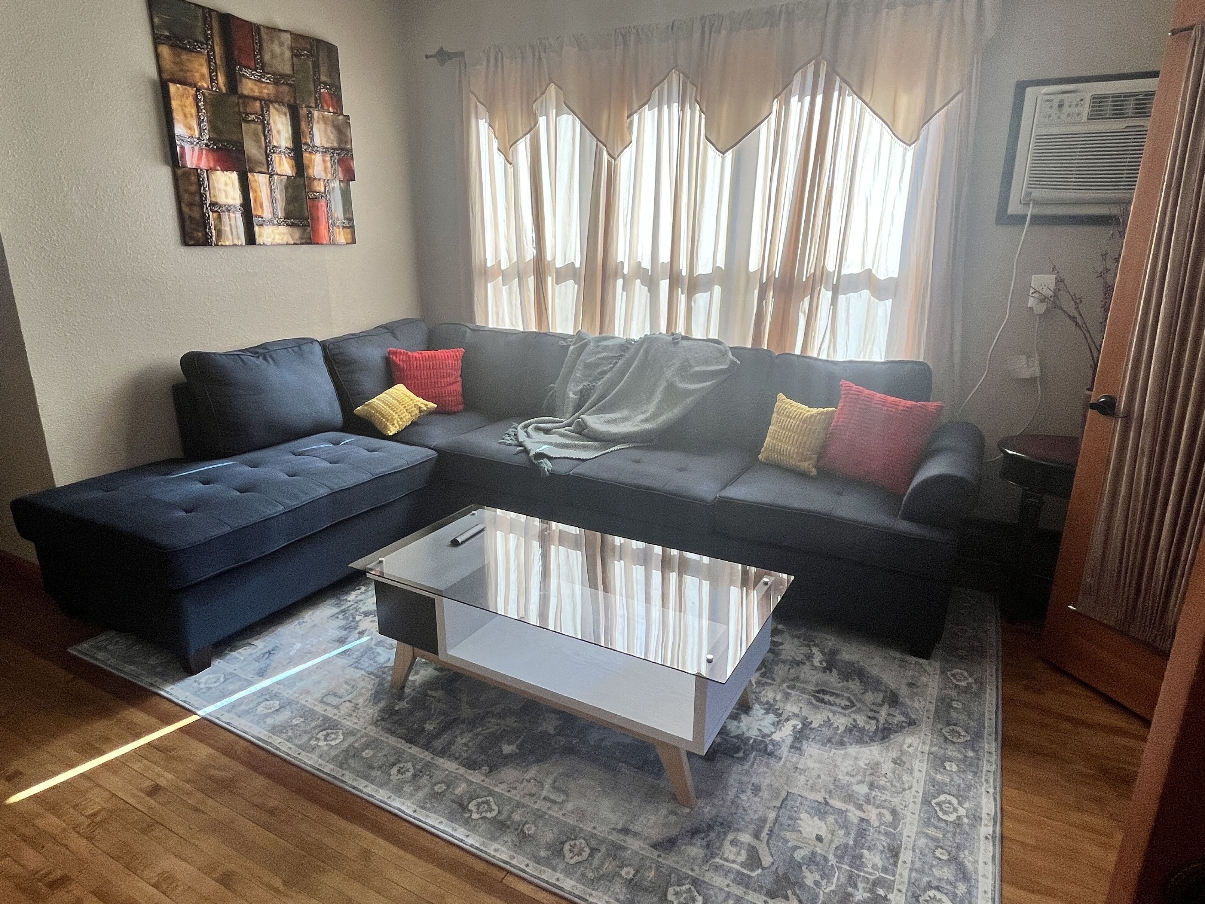 Gorgeous & Luxurious Lower Unit with Patio and Firepit 
