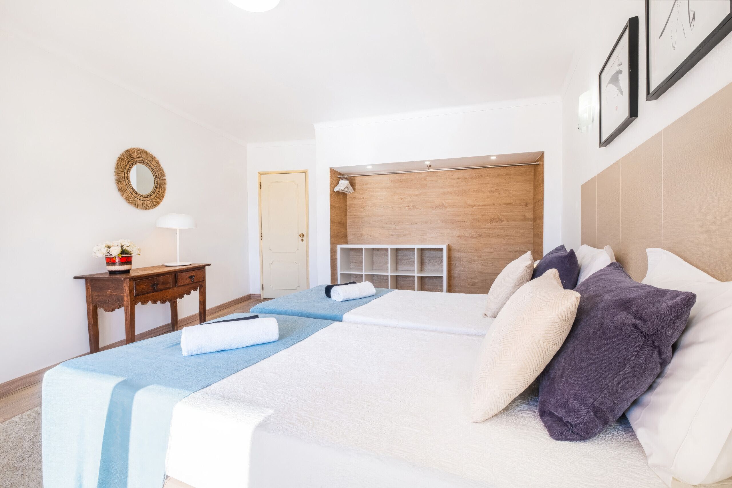 5 bedrooms, iron/ironing board, free WiFi, bed sheets
