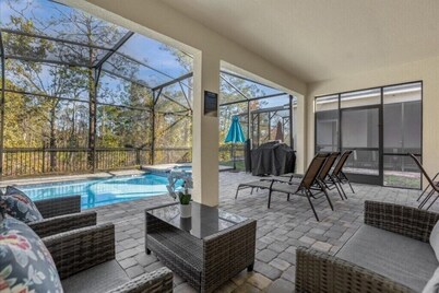 6 Bedrooms/ 5 Bathrooms/ Solara (1889 TP)