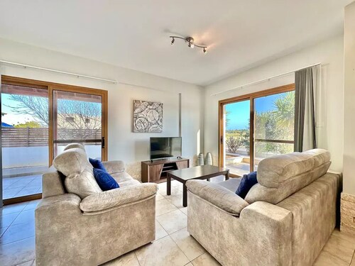 Lovely Pool Villa in Pyla

