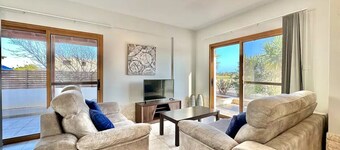 Lovely Pool Villa in Pyla