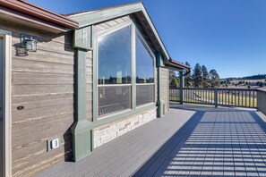 Terrace/patio - Peaceful Deary Vacation Rental w/ Deck & Views! (Deary)