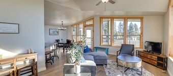 Peaceful Deary Vacation Rental w/ Deck & Views!