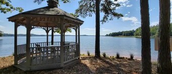 Fun Keowee Key TownHse Golf Lake Tennis Pickleball