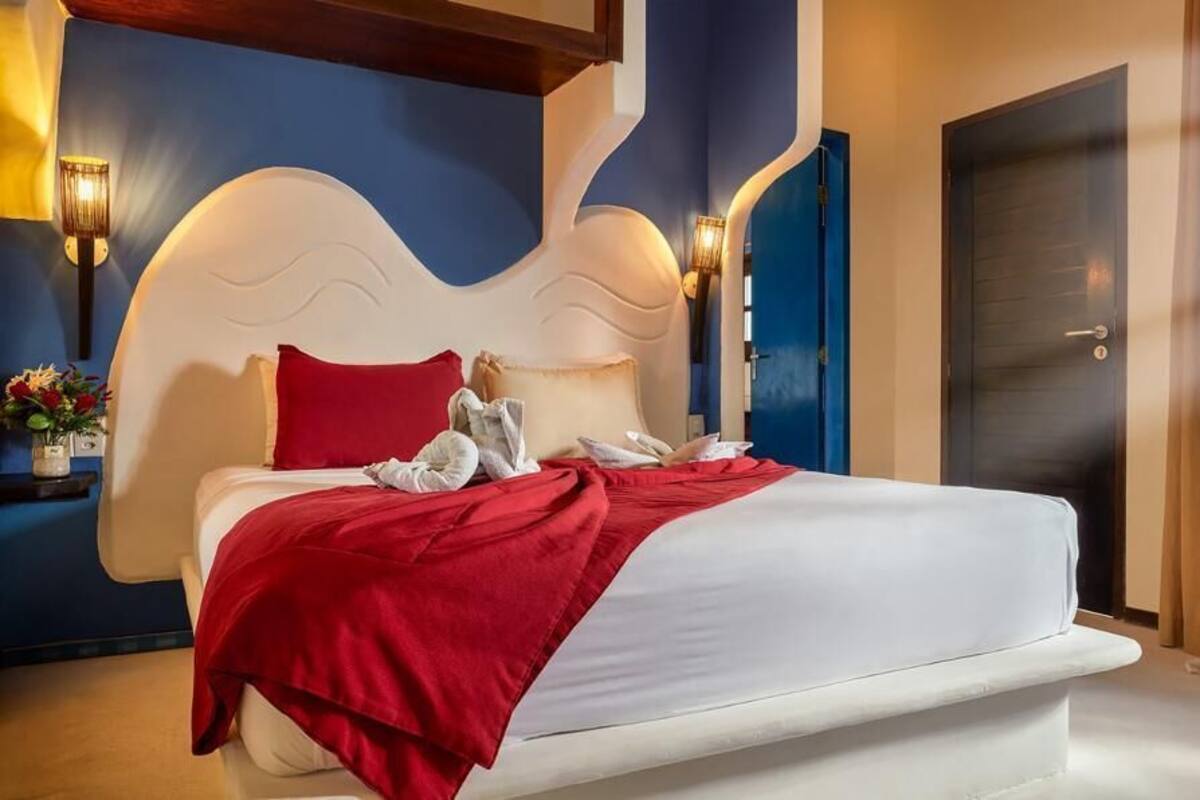 Habitación Deluxe con 2 camas individuales | Ropa de cama de alta calidad y caja de seguridad en la habitación 