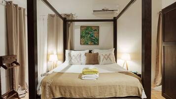 雙人房 | 1 間臥室、客房內保險箱、書桌、筆電工作空間