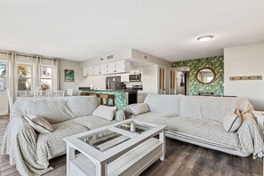 Smart-TV, fotballspill og bøker