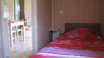 3 slaapkamers, een strijkplank/strijkijzer, gratis wifi