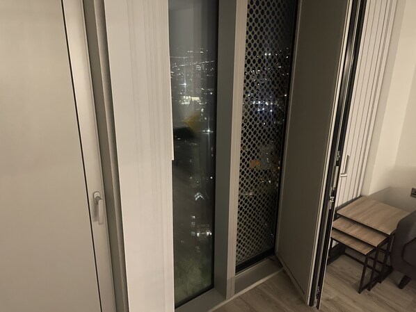 Interior - Mannie Deluxe Luxury Apartment (Manchester)