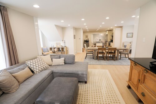 The Montford - Frankenmuth's Premier Downtown Retreat - Entire Home