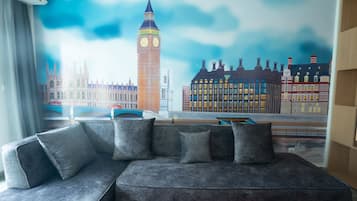 Apartment, Balcony (Appartement London) | Lounge | 2 bars/lounges
